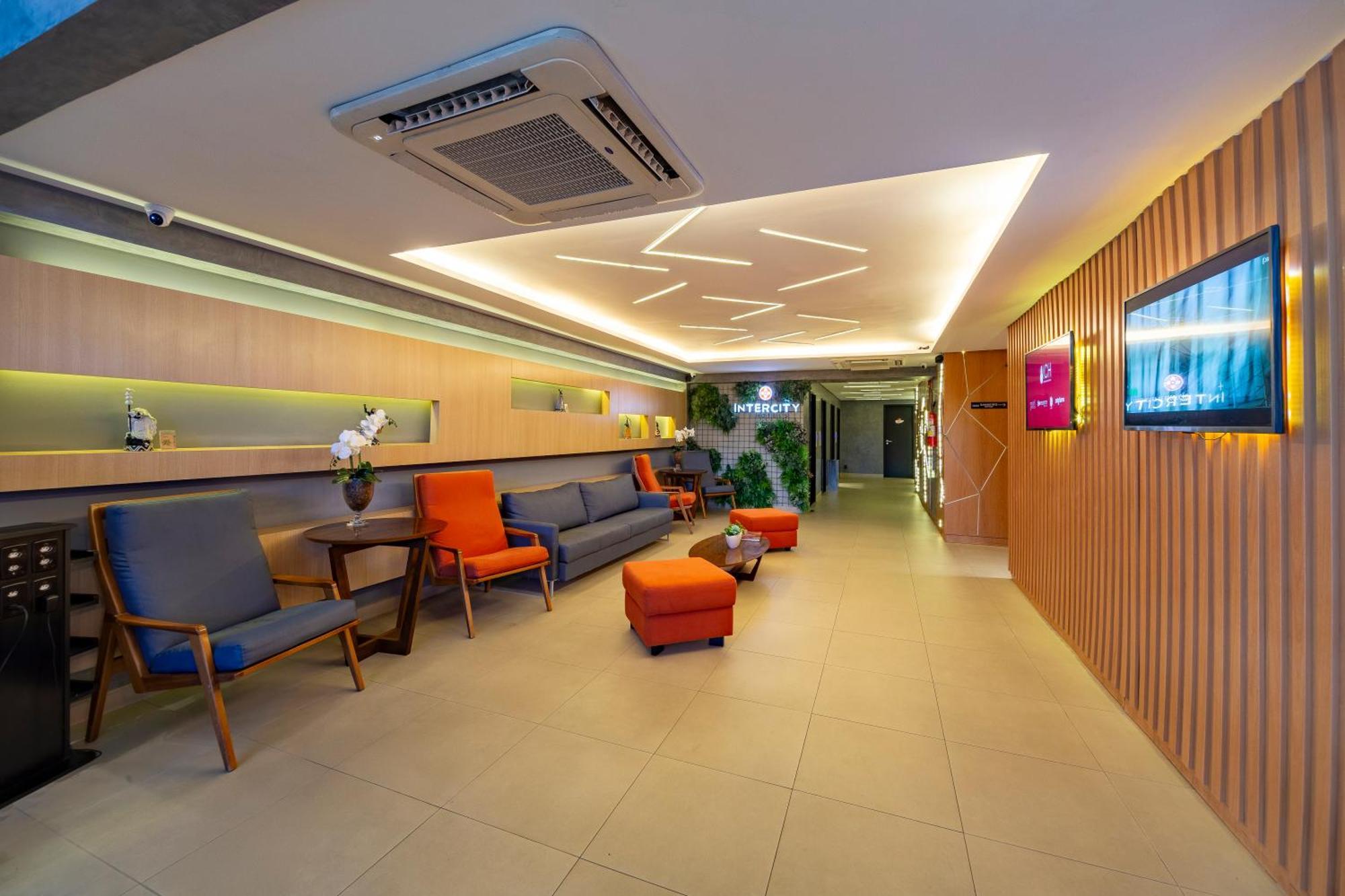 Intercity Hotel 4*